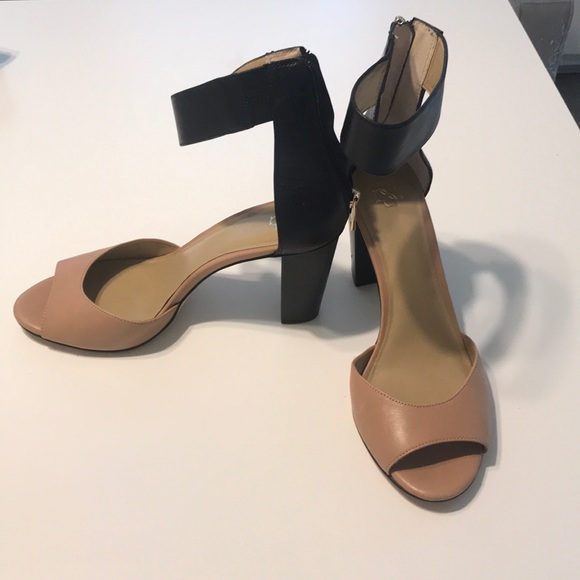 Ann Taylor sandals - Picture 2 of 5